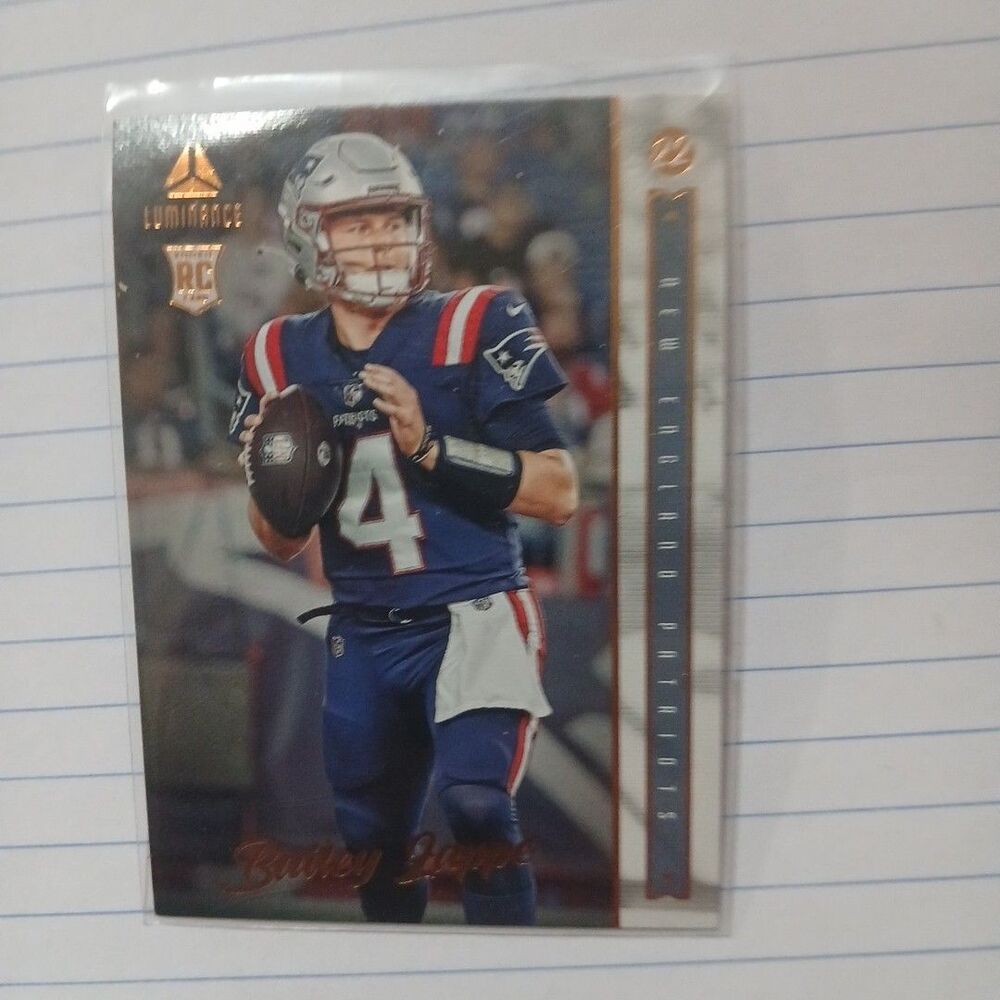 2022 Panini Chronicles - Luminance Update Rookies Bailey Zappe #209 (RC)